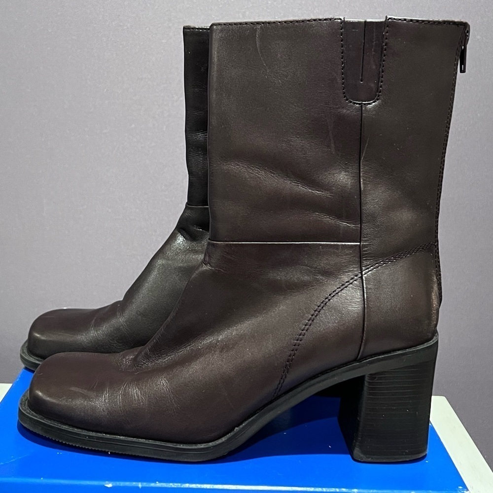 White Mountain Brown Leather Boots with Chunky Block Heel and Zipper